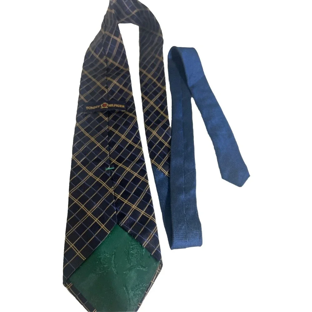 TOMMY HILFIGER DARKBLUE YELLOW CHECKER 100% SILK‎ NECKTIE TIE